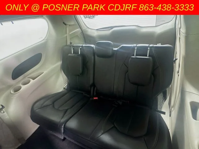 Used 2024 White Chrysler Select image 28