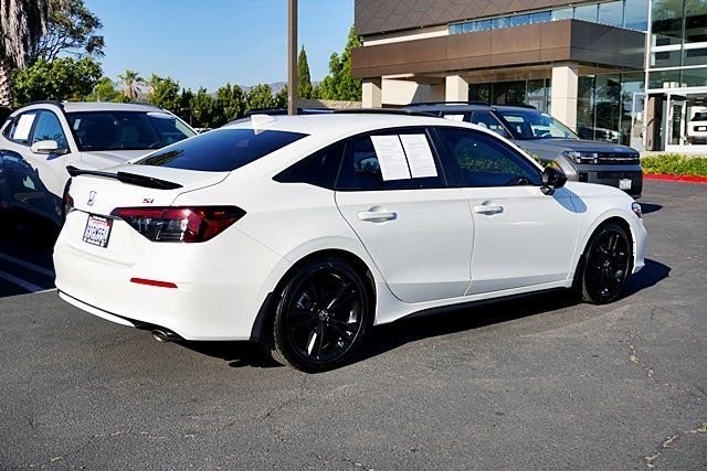 Used 2025  Honda Base image 7