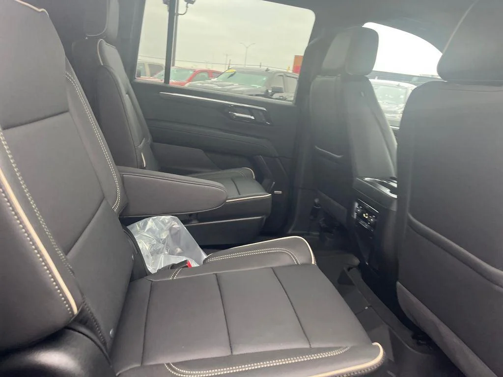 2026 Chevrolet Suburban Premier - Photo 29