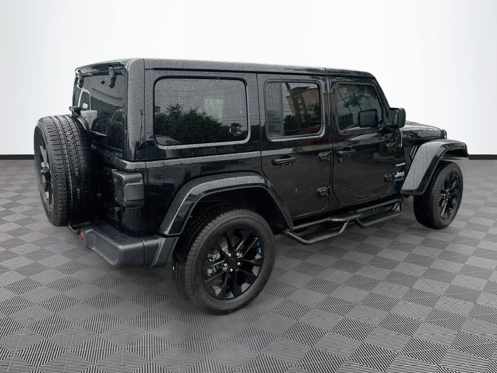 Used 2022 Black Jeep Unlimited Sahara 4xe image 6