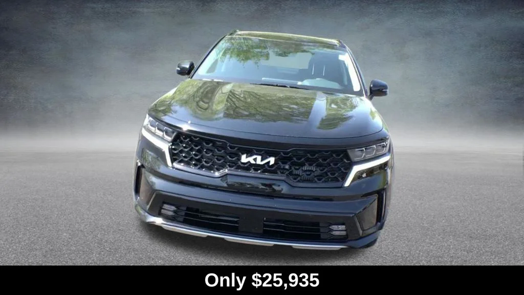 Used 2022 Black Kia SX image 4