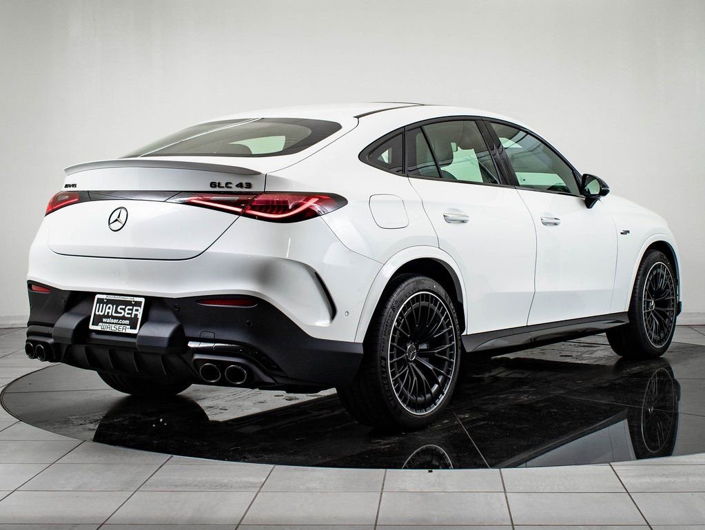 New 2026 MANUFAKTUR Moonlight White Metallic Mercedes-Benz GLC 43 AMG® image 10