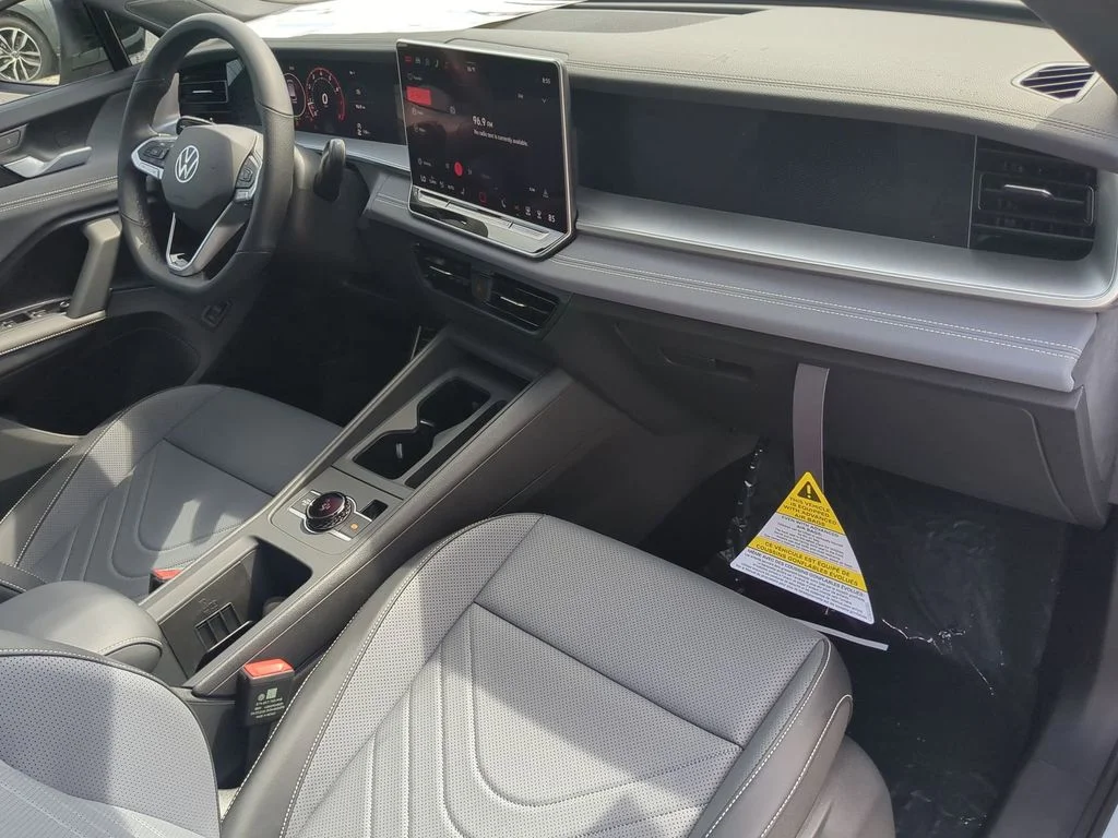 New 2026 White/off-white Volkswagen 2.0T SE R-Line Black image 12