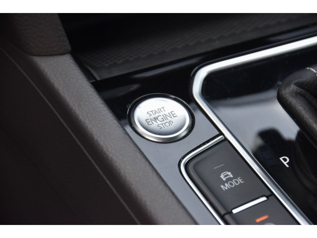 Used 2020 Deep Black Pearl Volkswagen SEL Premium R-Line image 36