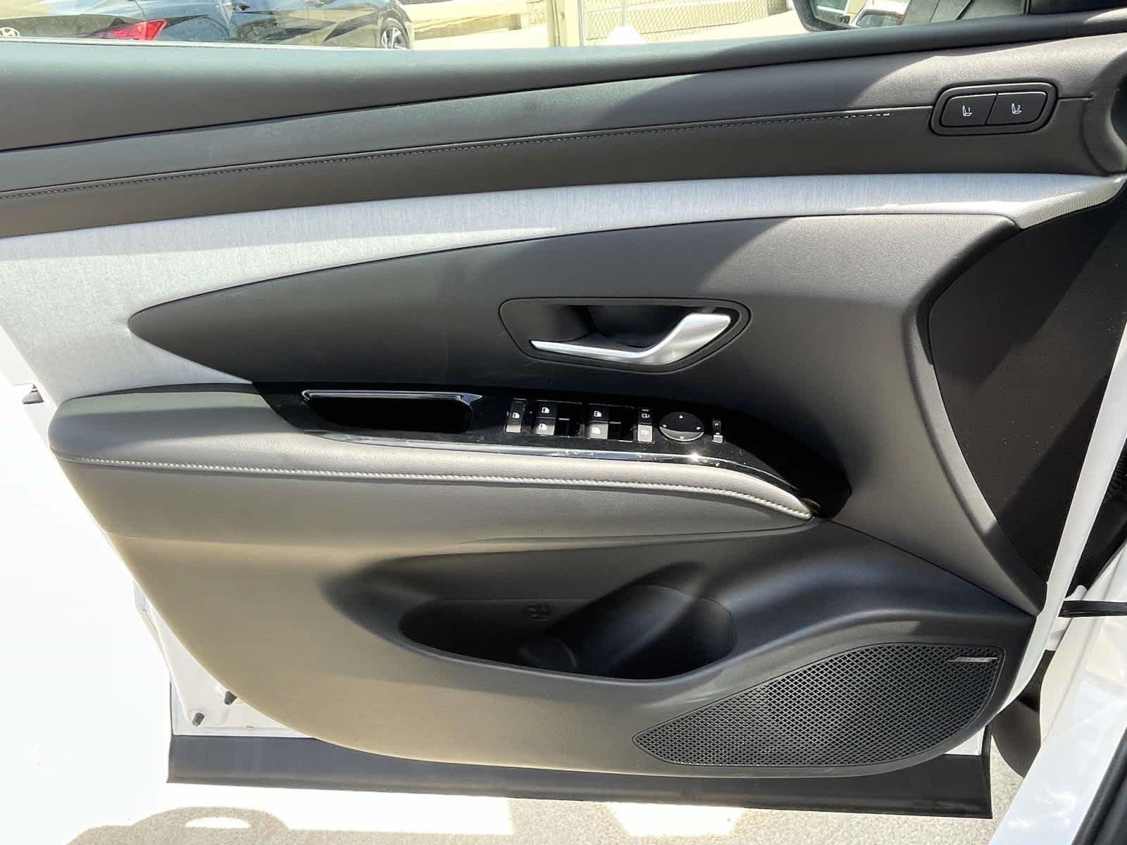 New 2026 Atlas White Hyundai Limited image 28