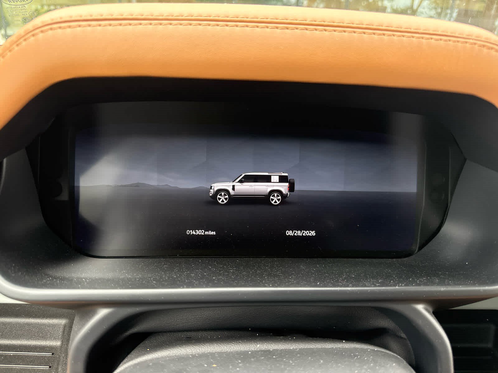 Used 2024 Fuji White Land Rover X-Dynamic SE image 18