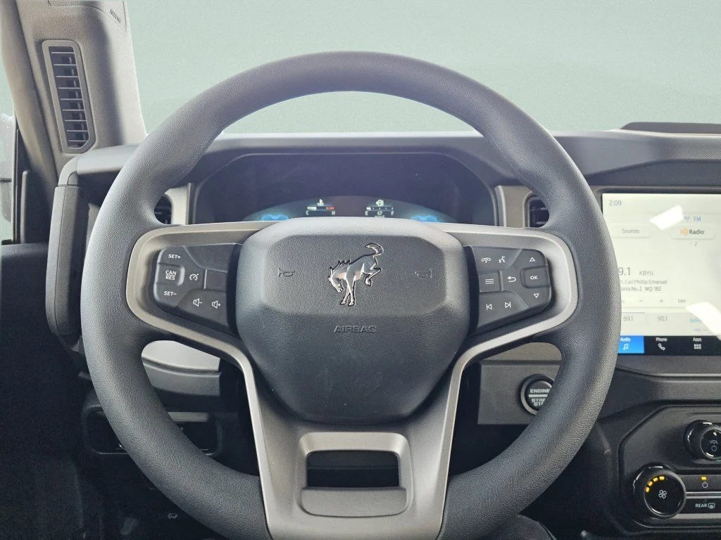 2025 Ford Bronco 4-Door Base - Photo 30