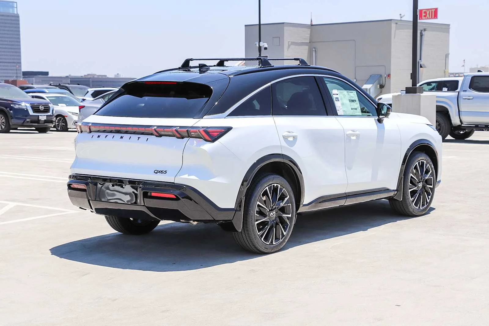 New 2027 2T RAD WHT INFINITI Autograph AWD image 6