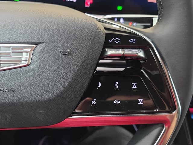 New 2027 Vibrant White Tricoat Cadillac Luxury image 14