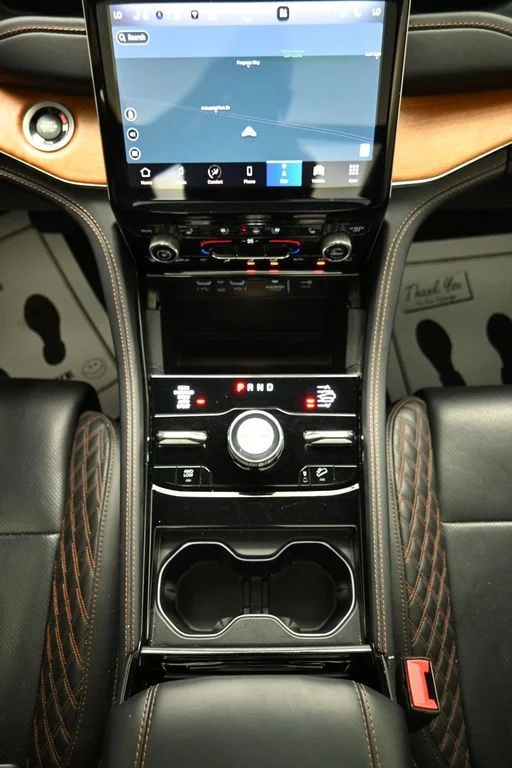 Used 2023 White Jeep Summit image 24
