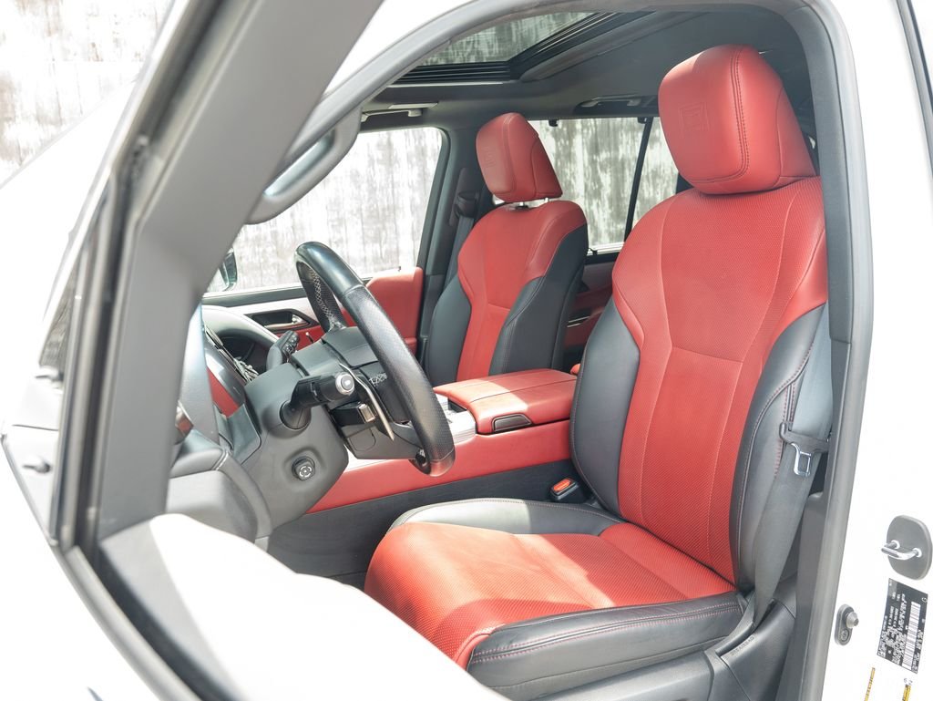 Used 2023 White Lexus 600 F SPORT image 20