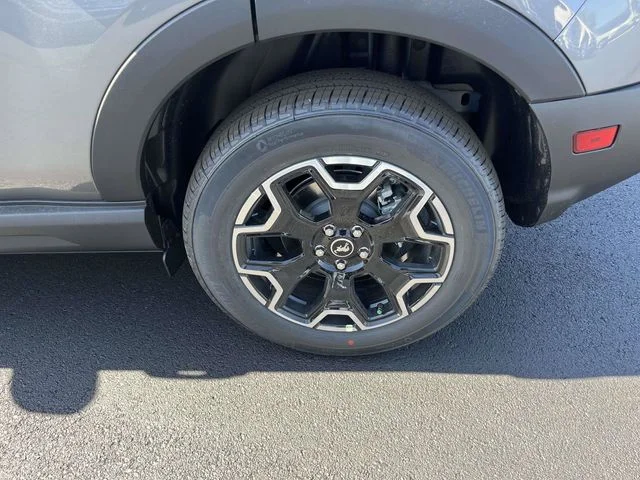 New 2026 Carbonized Gray Metallic Ford Outer Banks image 4