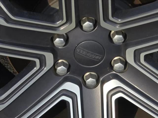 Used 2024  Jeep Series II image 30