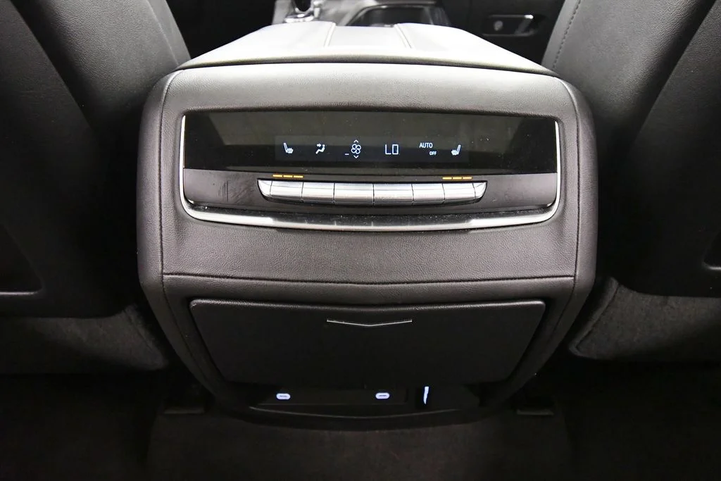 Used 2023  Cadillac Sport image 18