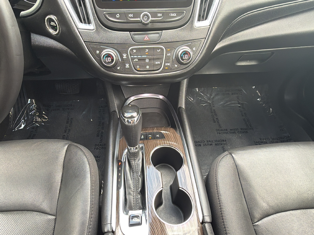 Used 2019 Black Chevrolet Premier image 20