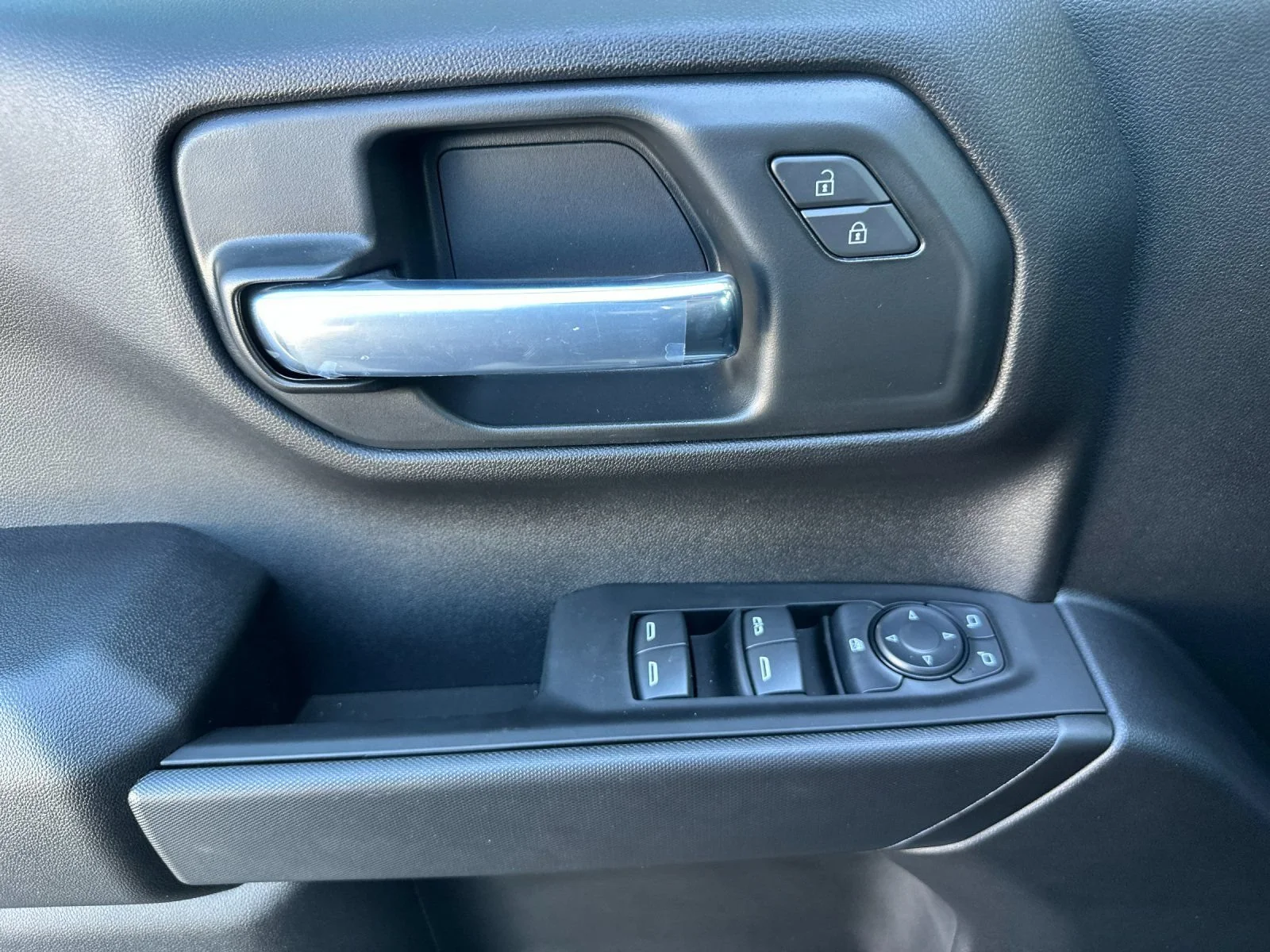 2026 Chevrolet Silverado 1500 Custom - Photo 11
