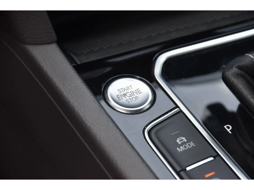 Used 2020 Deep Black Pearl Volkswagen SEL Premium R-Line image 36