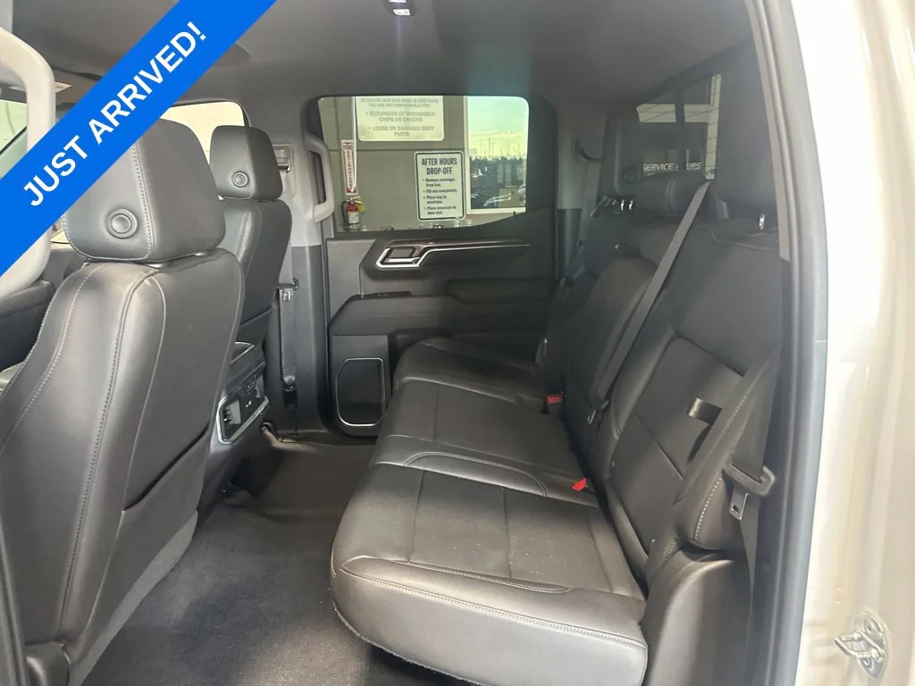 Used 2022 Summit White Chevrolet LTZ image 5