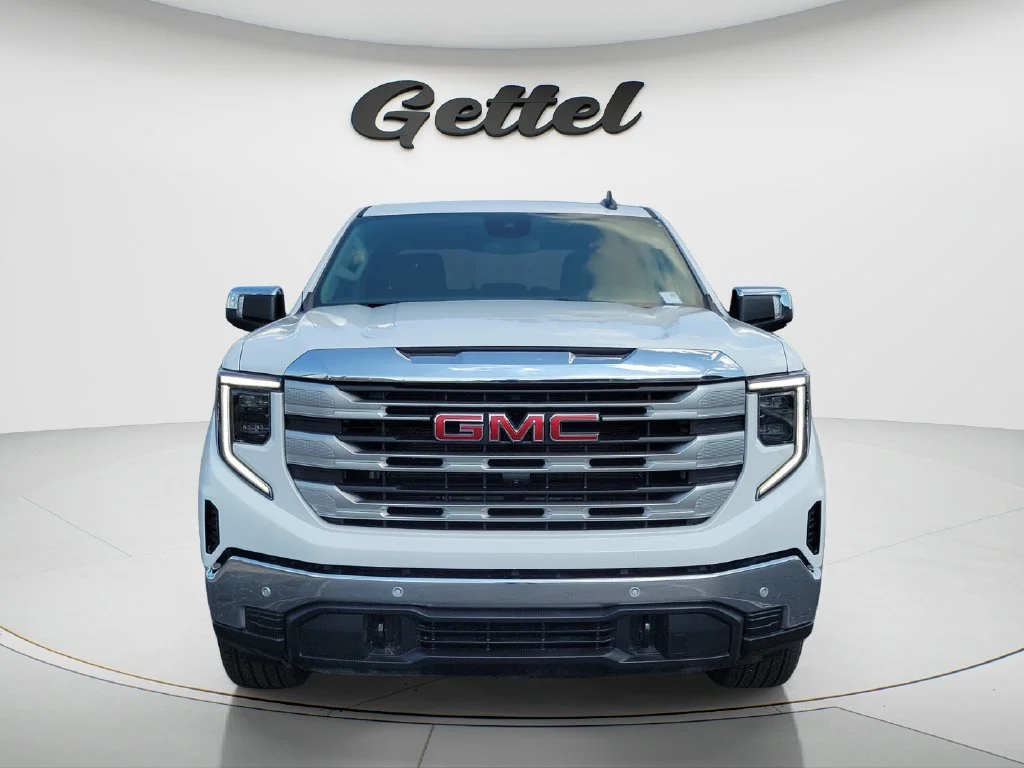 New 2026 Summit White GMC SLE image 2