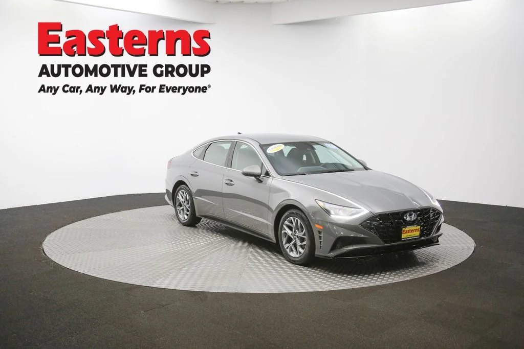 Used 2023 Gray Hyundai SEL image 45