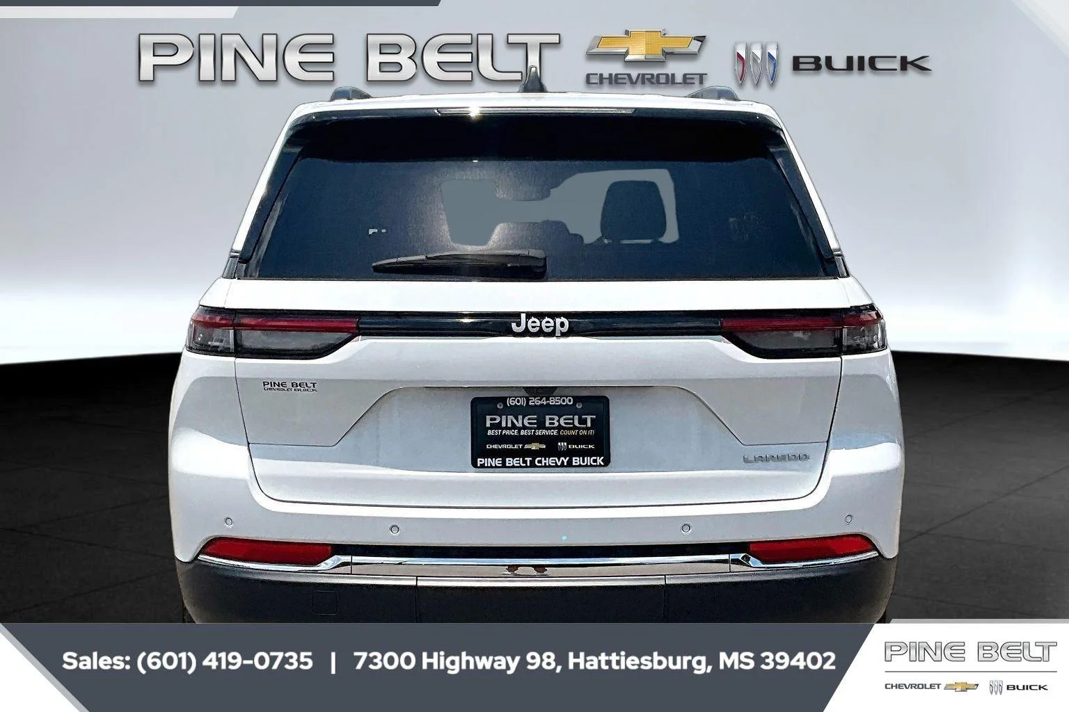 Used 2024 Bright White Clearcoat Jeep Laredo X image 4
