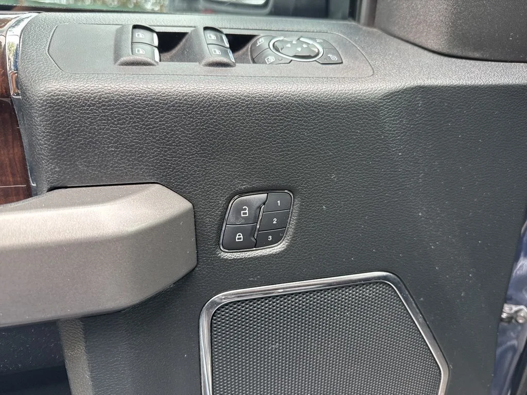 Used 2016 Blue Ford Platinum image 12