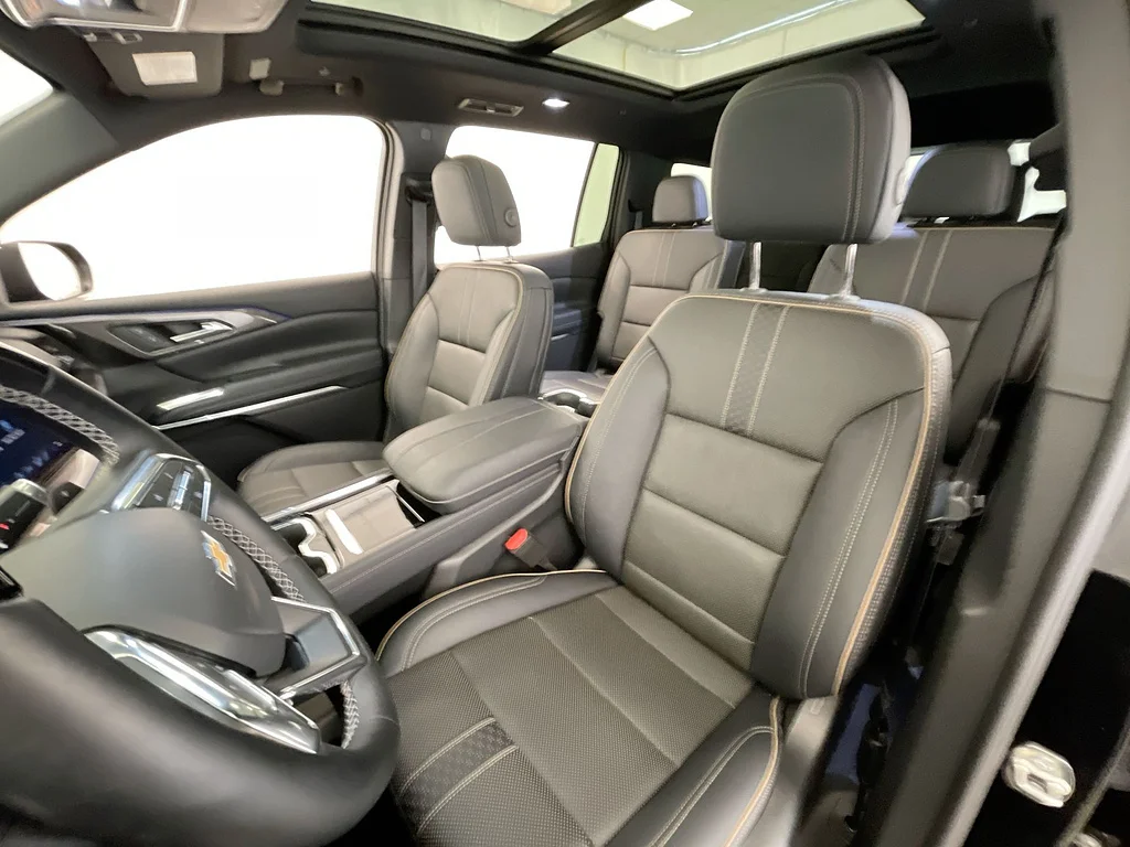 Used 2026 Mosaic Black Metallic Chevrolet High Country image 20