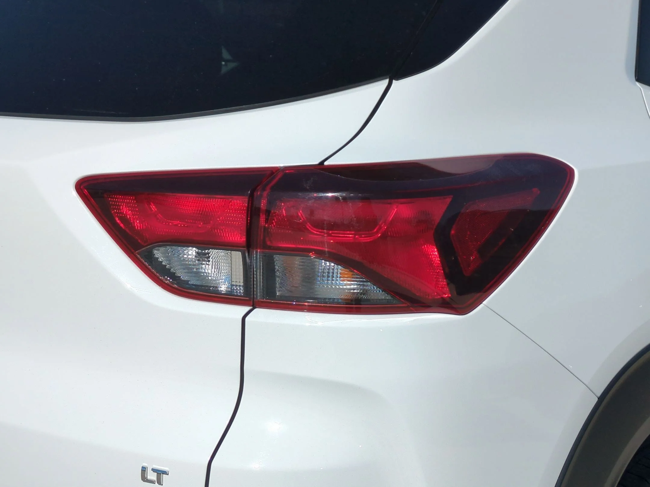Used 2022 Summit White Chevrolet LT image 12