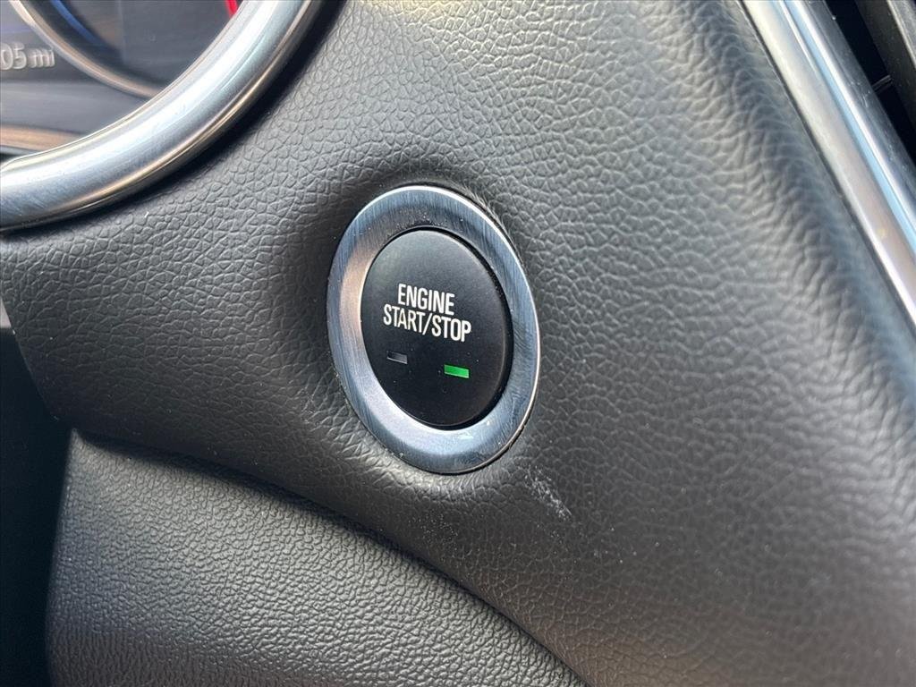 Used 2024 Summit White Chevrolet 2LT image 20
