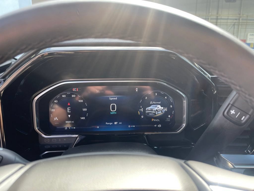 New 2026 Summit White Chevrolet LT (2FL) image 17
