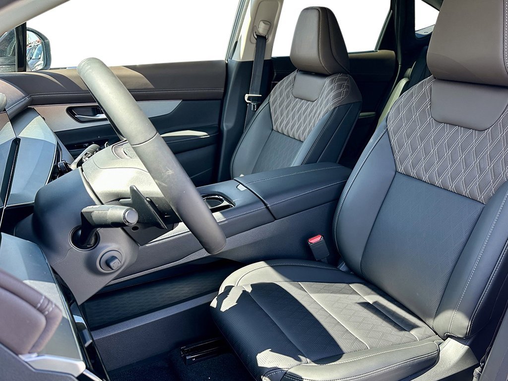 New 2026 Everest White Pearl Tricoat/Super Black Nissan Platinum image 27