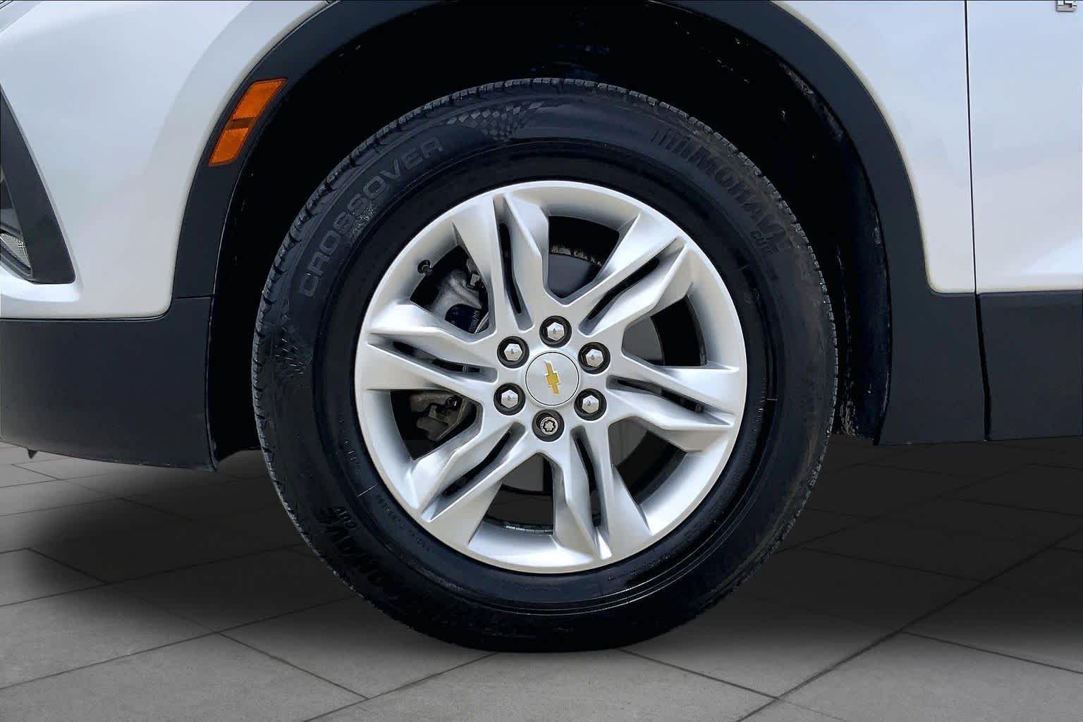 Used 2021 Silver Ice Metallic Chevrolet LT image 11