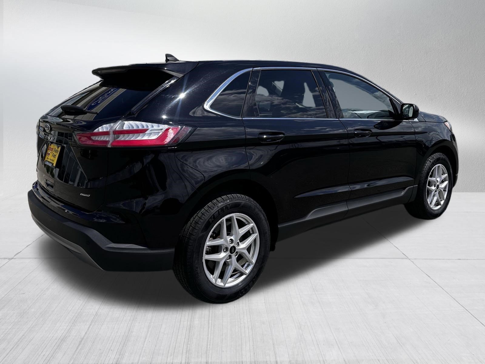 Certified Used 2024 Agate Black Metallic Ford SEL image 7