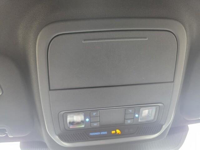New 2026 Star White Metallic Tri-Coat Ford Platinum™ image 22