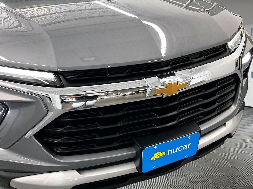 Used 2025 Sterling Gray Metallic Chevrolet LT image 29