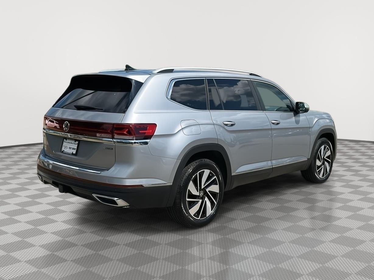 Used 2024 Silver Mist Metallic Volkswagen 2.0T SEL image 5