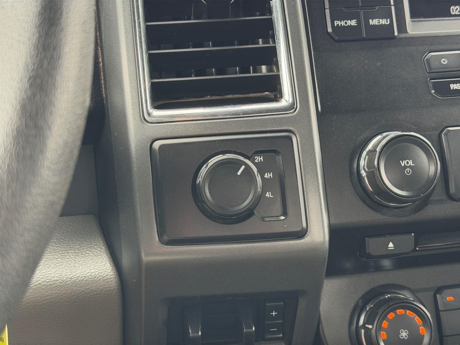 2018 Ford F-350 Super Duty XLT - Photo 23