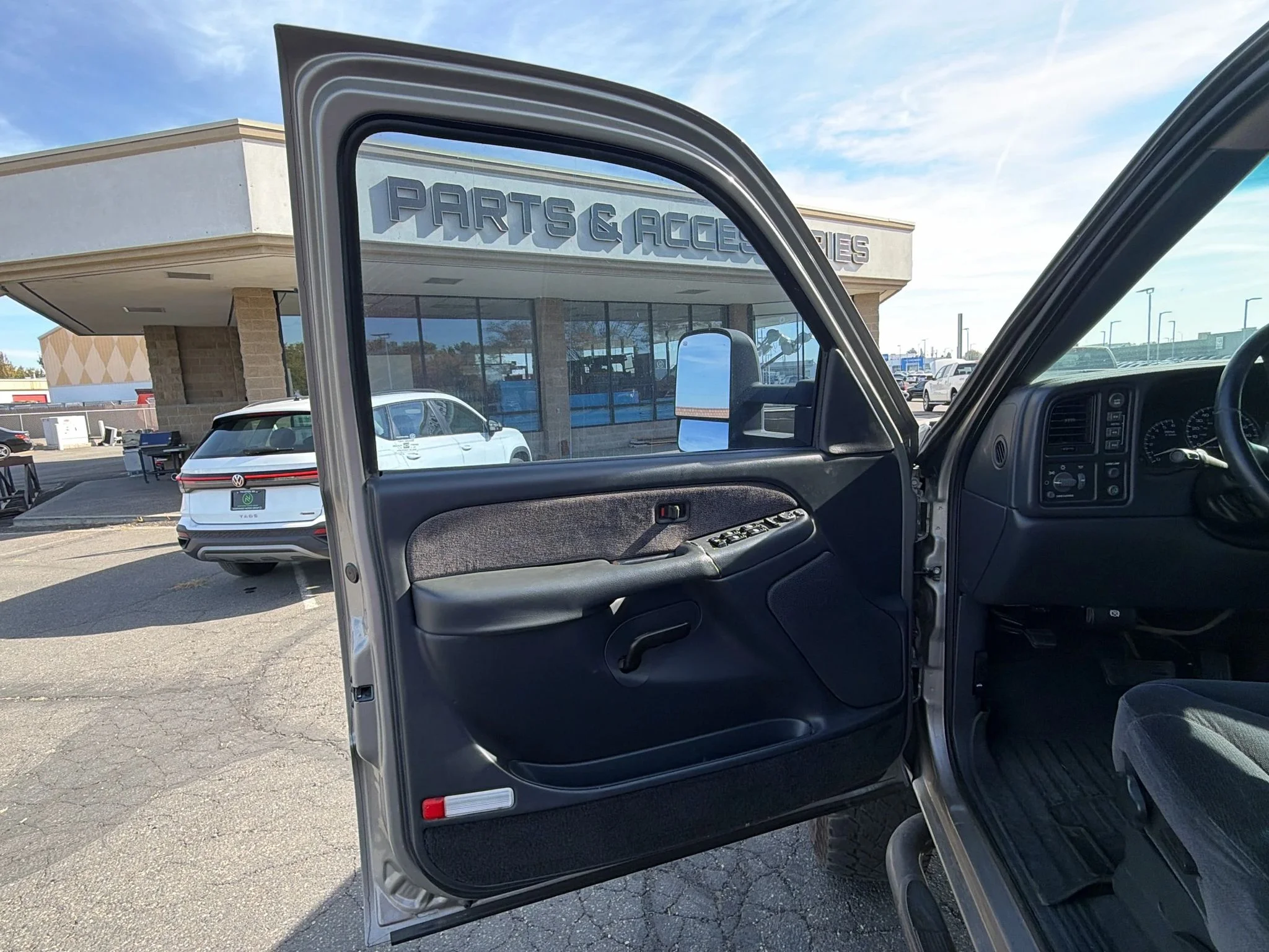 Used 2002 Gold GMC SLE image 17