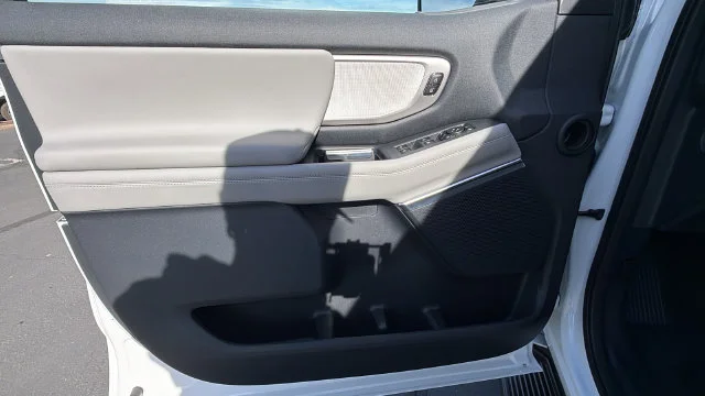 New 2027 Star White Metallic Tri-Coat Ford Active image 19