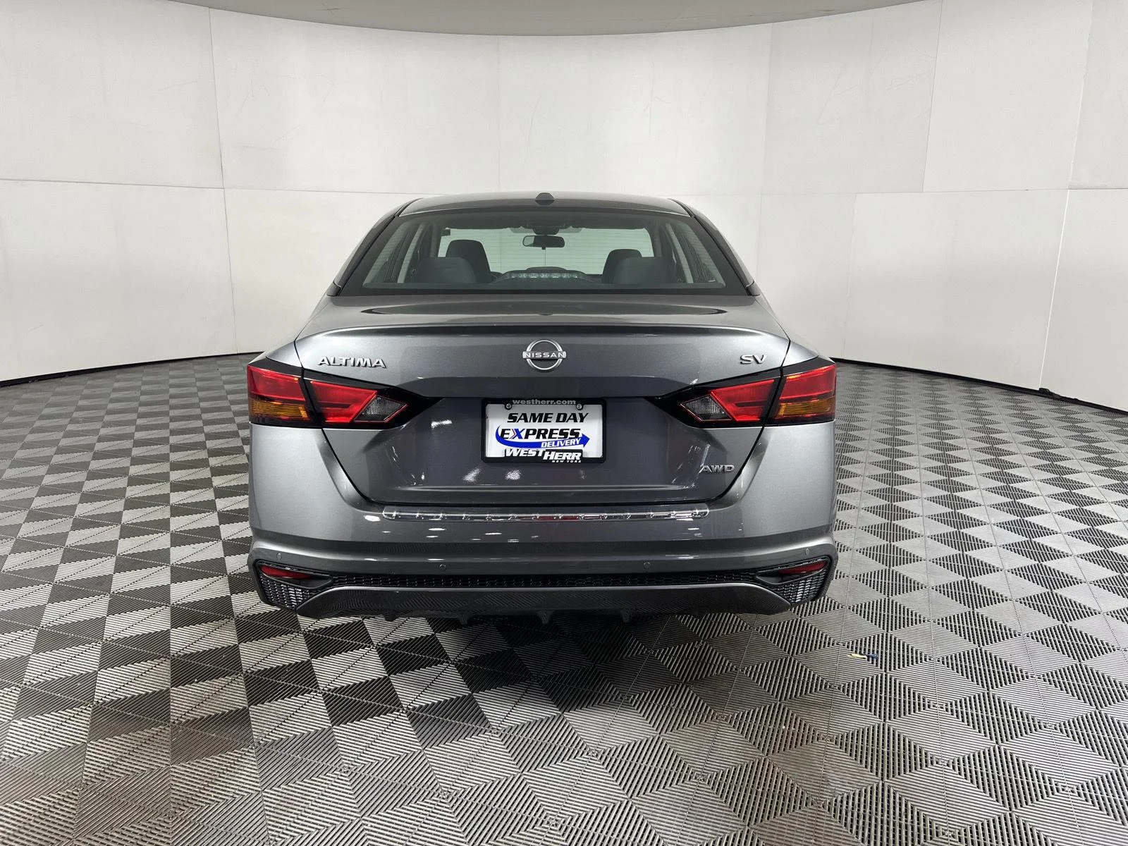 Used 2023 Gun Metallic Nissan 2.5 SV image 8