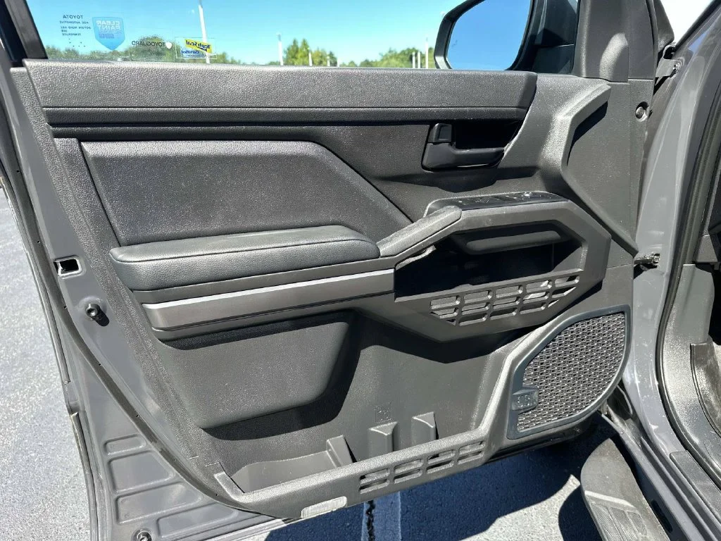 Certified Used 2024  Toyota SR5 image 20
