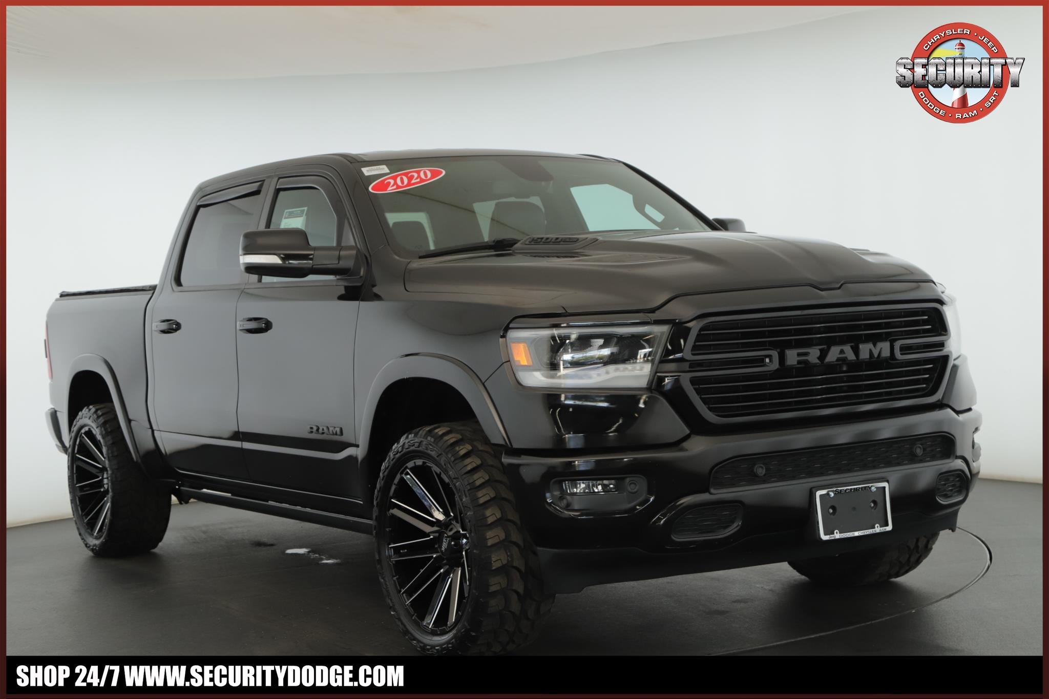 2020 RAM 1500 Laramie 4x4 Crew Cab 5'7's photo