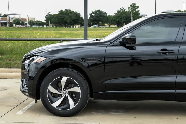 2026 Jaguar F-Pace R-Dynamic S - Photo 14