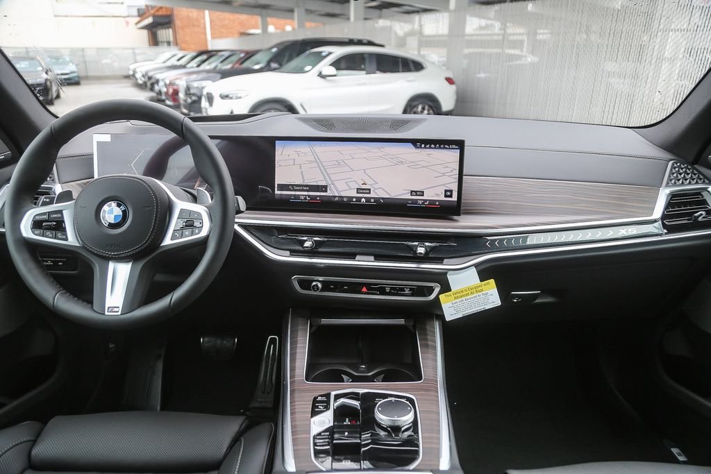 Used 2026 Dravit Grey Metallic BMW sDrive40i image 9