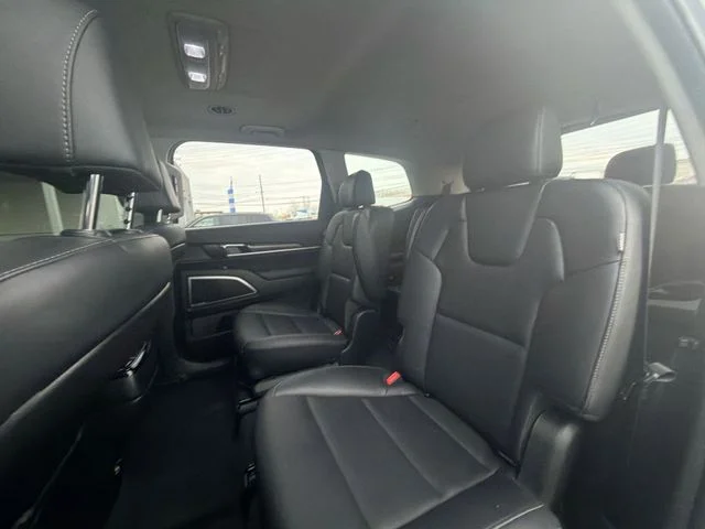Used 2024 Silver Kia S image 25