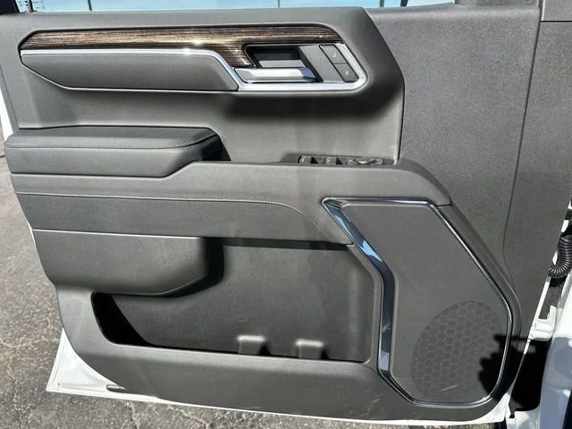 New 2026 Summit White GMC SLE image 22
