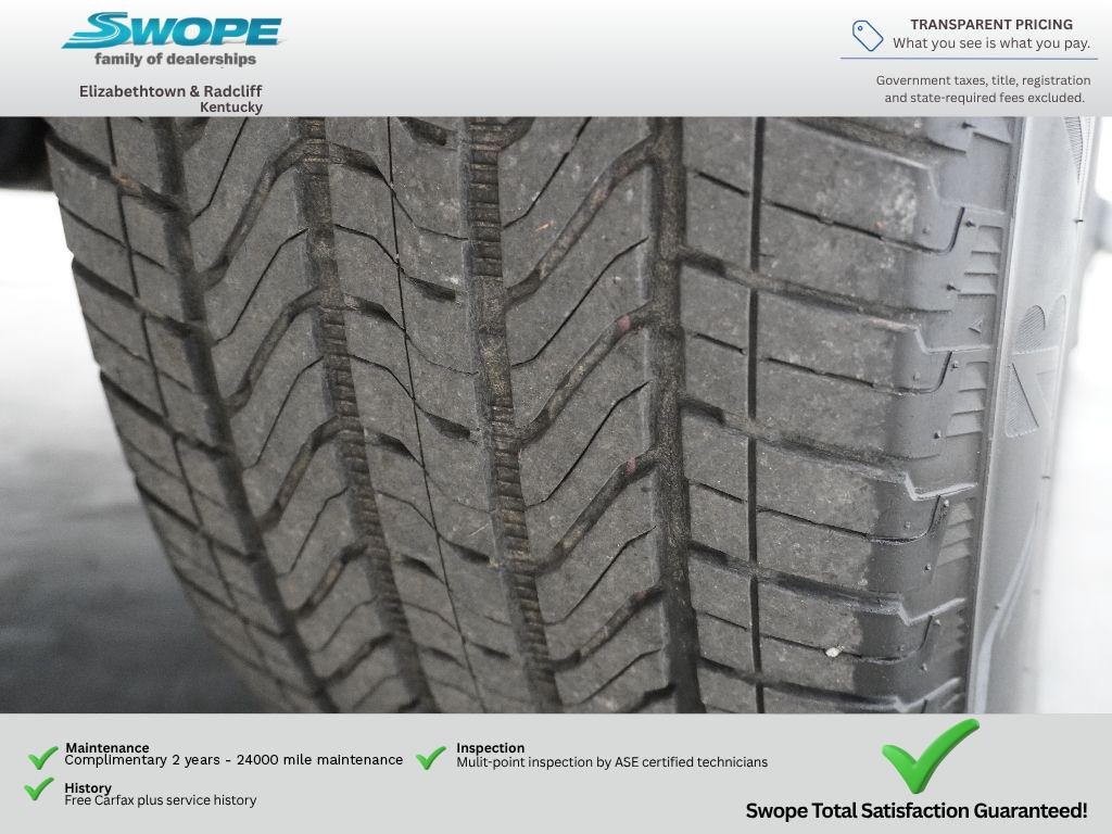 Used 2024 Volcanic Red Tintcoat GMC SLT image 30