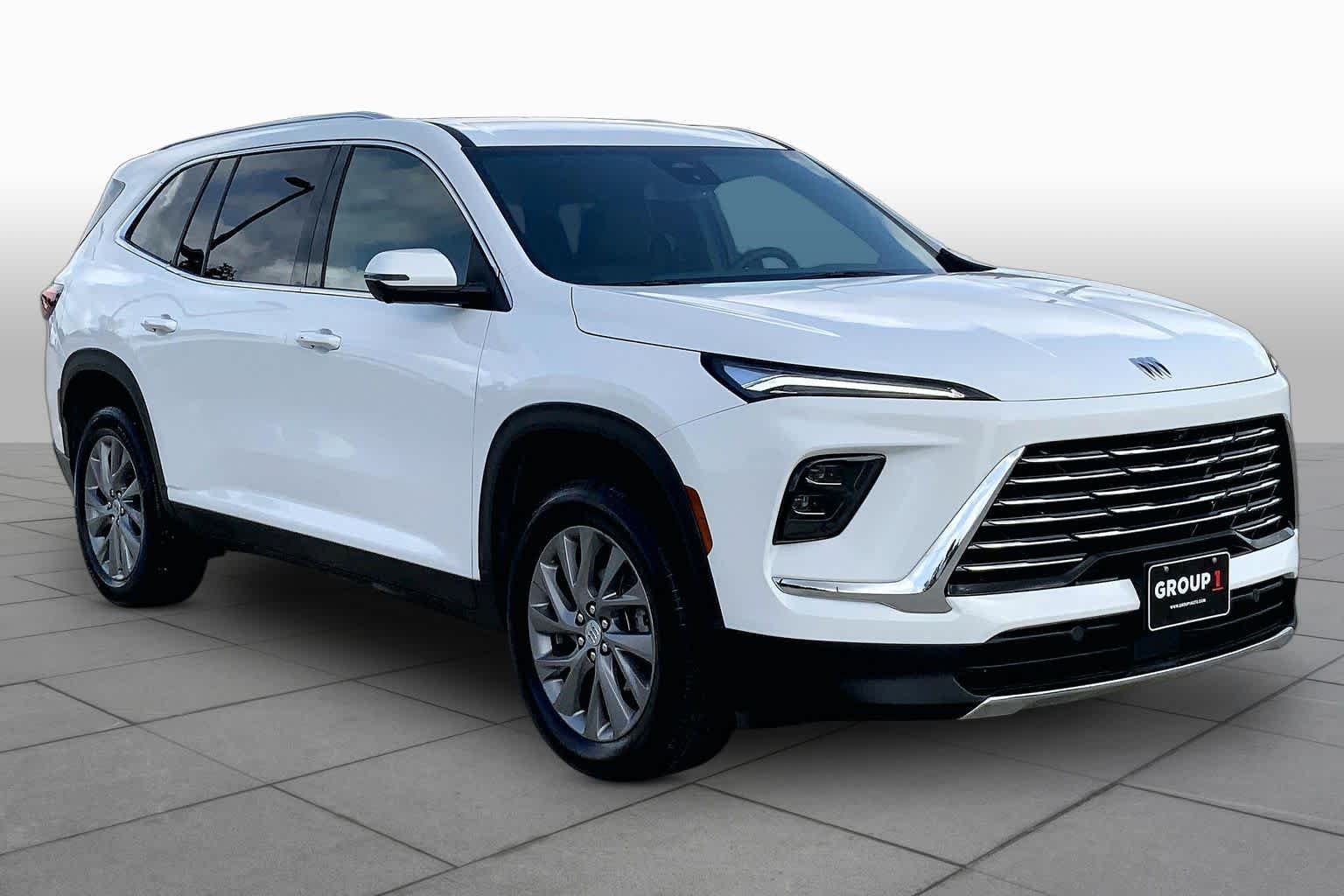 Used 2026 Summit White Buick Preferred image 3
