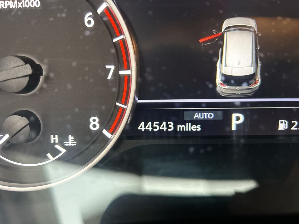 Used 2023 Gray Nissan S image 16