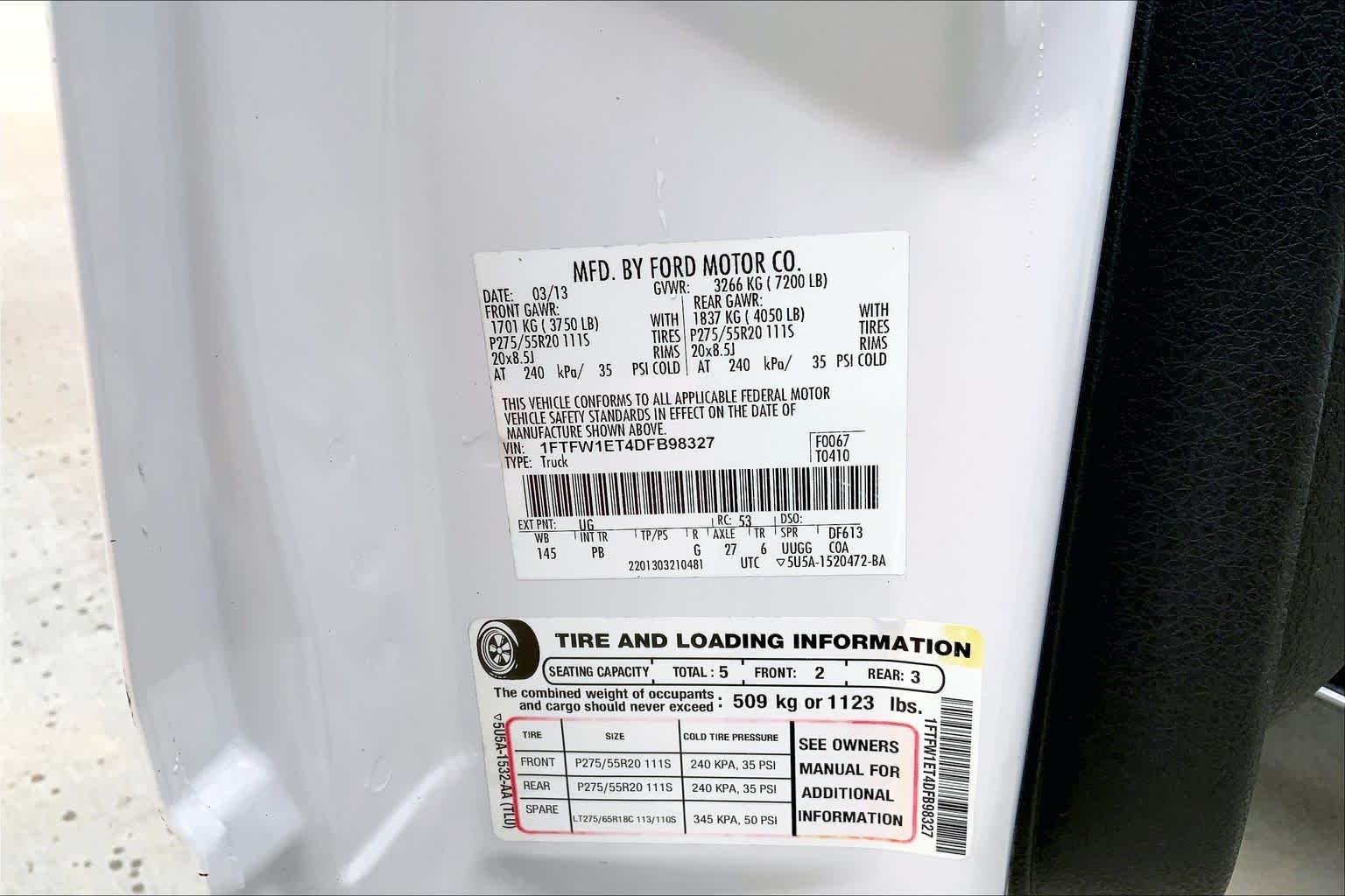 Used 2013 White Platinum Metallic Tri-Coat Ford Platinum image 33